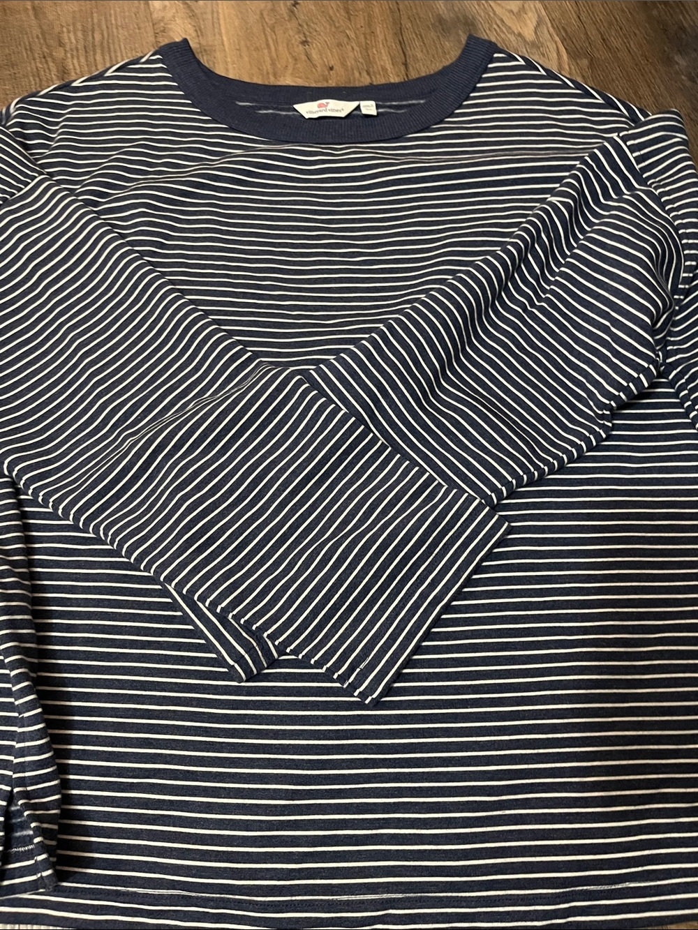 Vineyard Vines Striped Navy and White Long-Sleeve Women's Top